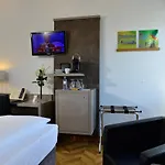 卡罗琳玛蒂尔德酒店 策勒