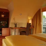 Caroline Mathilde 4* سيل