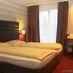 卡罗琳玛蒂尔德酒店 4*