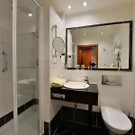 酒店 卡罗琳玛蒂尔德酒店 策勒