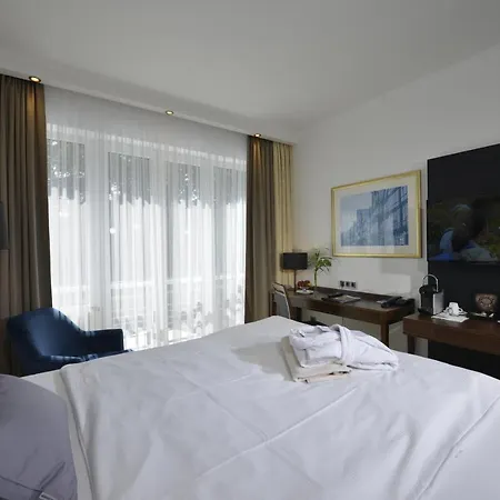 Caroline Mathilde מלון