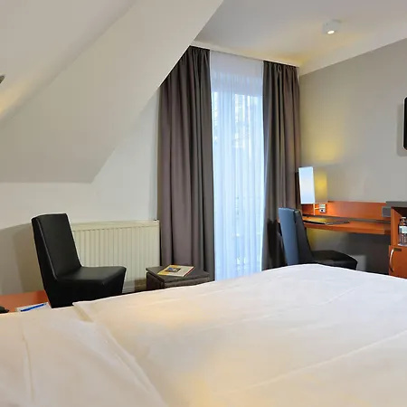 מלון Caroline Mathilde 4*