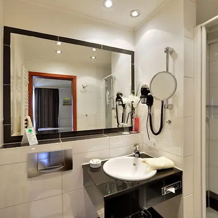 Caroline Mathilde מלון