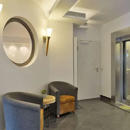 Caroline Mathilde 4*