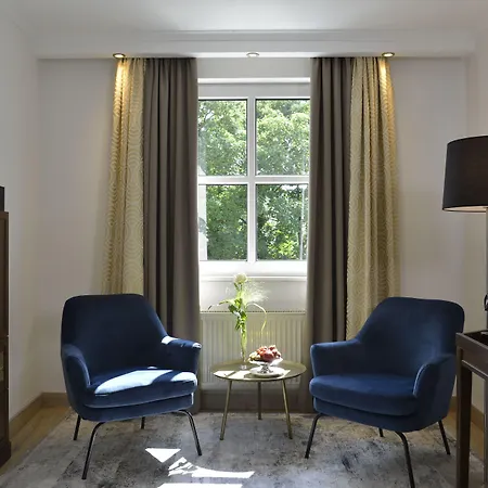 Caroline Mathilde מלון