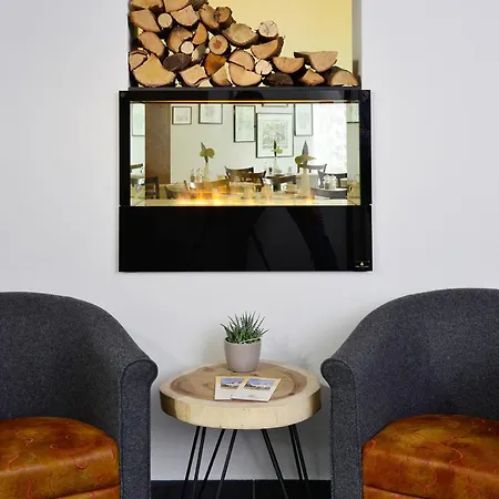 Caroline Mathilde 4* סלה