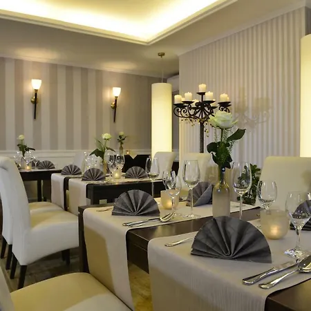 Hotel Caroline Mathilde 4*