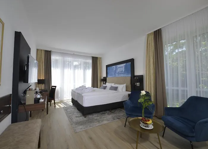 Caroline Mathilde 4*